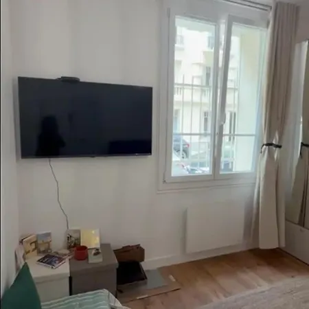Renovated With Private Terrace 30 M2 15 Apartment Paris